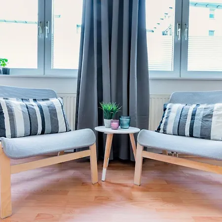 Modernes Fuer Zwei Personen Mit Parkplatz