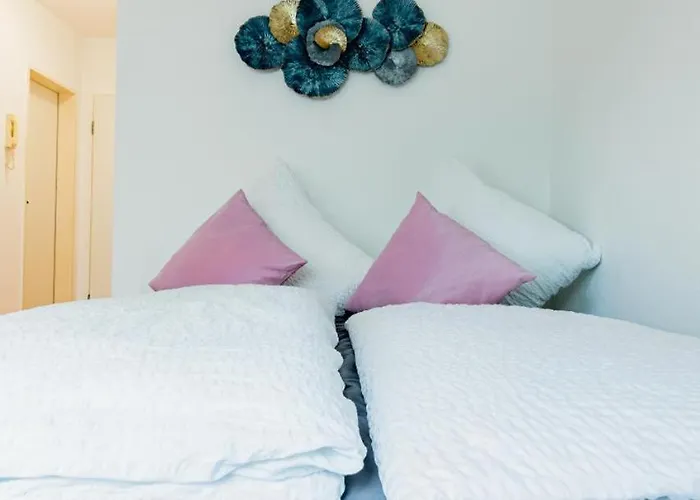 Апартаменты Modernes Fuer Zwei Personen Mit Parkplatz Магдебург