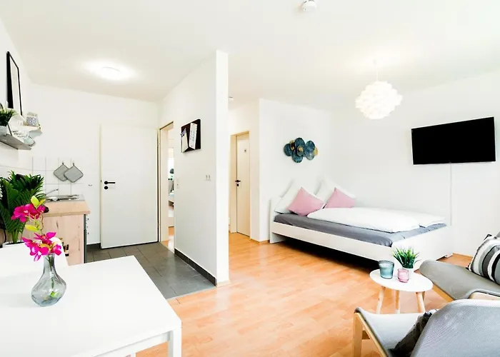 Modernes Fuer Zwei Personen Mit Parkplatz Appartement Magdebourg